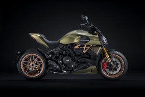 2- DUCATI_DIAVEL_1260_LAMBORGHINI_02_UC213096_High
