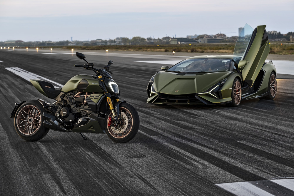 8- DUCATI_DIAVEL_1260_LAMBORGHINI_AMBIENCE_07_UC213146_High