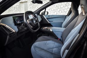 BMW iX 1