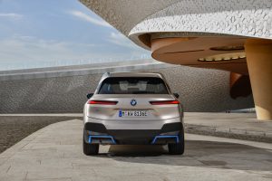BMW iX 2