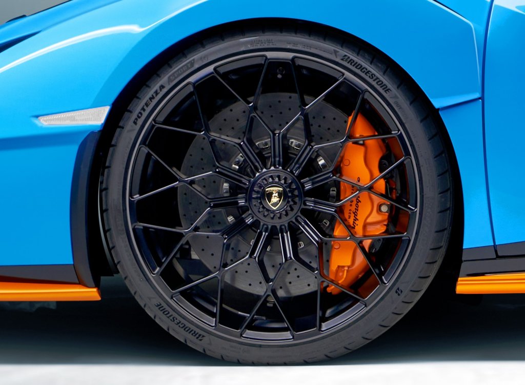 Bridgestone & Lamborghini Huracán STO
