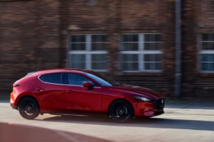 1- 2018_Mazda3_5HB_19CY_BRD_2nd_GER_LHD_C11_EXT_Side_png