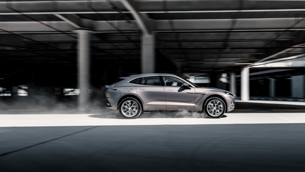 3 Aston Martin DBX-3