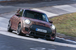 3- P90409769_highRes_mini-john-cooper-wor