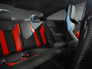 5- P90403628_highRes_bmw-m4-competition-x