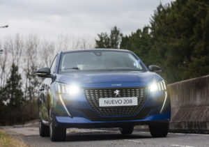 Peugeot 208 13