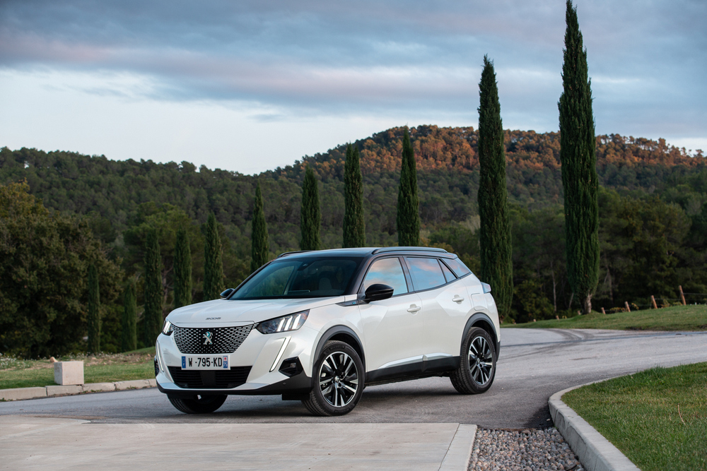 1 PEUGEOT_2008_AUTO_EUROPA_2021