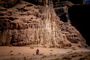 Toby Price (AUS) of Red Bull KTM Factory Team races during stage 08 of Rally Dakar2021 from Sakaka to Neom, Saudi Arabia on January 11, 2021 // Marcelo Maragni/Red Bull Content Pool // SI202101110213 // Usage for editorial use only //