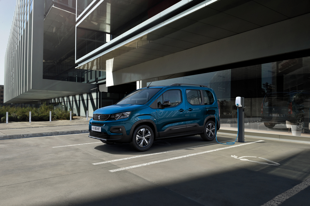 1 PEUGEOT_RIFTER_2102STYP003