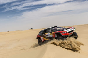 13. Khalid Al Qassimi and Dirk Von Zitzewitz in their Peugeot 3008 DKR