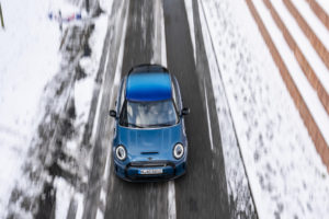 2 the-mini-cooper-se-e