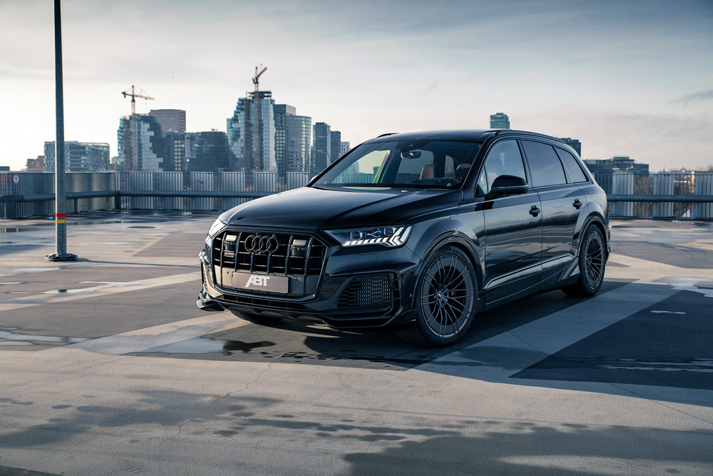 4 ABT_SQ7_TFSI_wide_body_front_diagonally_HR_Aero_wheel
