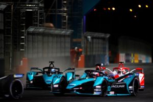Mitch Evans (NZL) Panasonic Jaguar Racing, Jaguar I-Type 5, leads Sam Bird (GBR) Panasonic Jaguar Racing, Jaguar I-Type 5, and Alex Lynn (GBR) Mahindra Racing, M7Electro