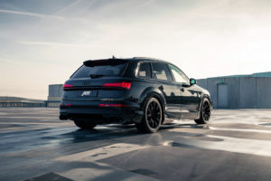 5 ABT_SQ7_TFSI_wide_body_rear_diagonally_GR_wheel_glossy_black