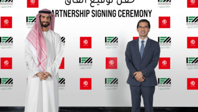 1 - Mohamed Ali Khalfan Al Dhaheri, MD of Inter Emirates Motors and Tom Lee, MD of MG Motors Middle East