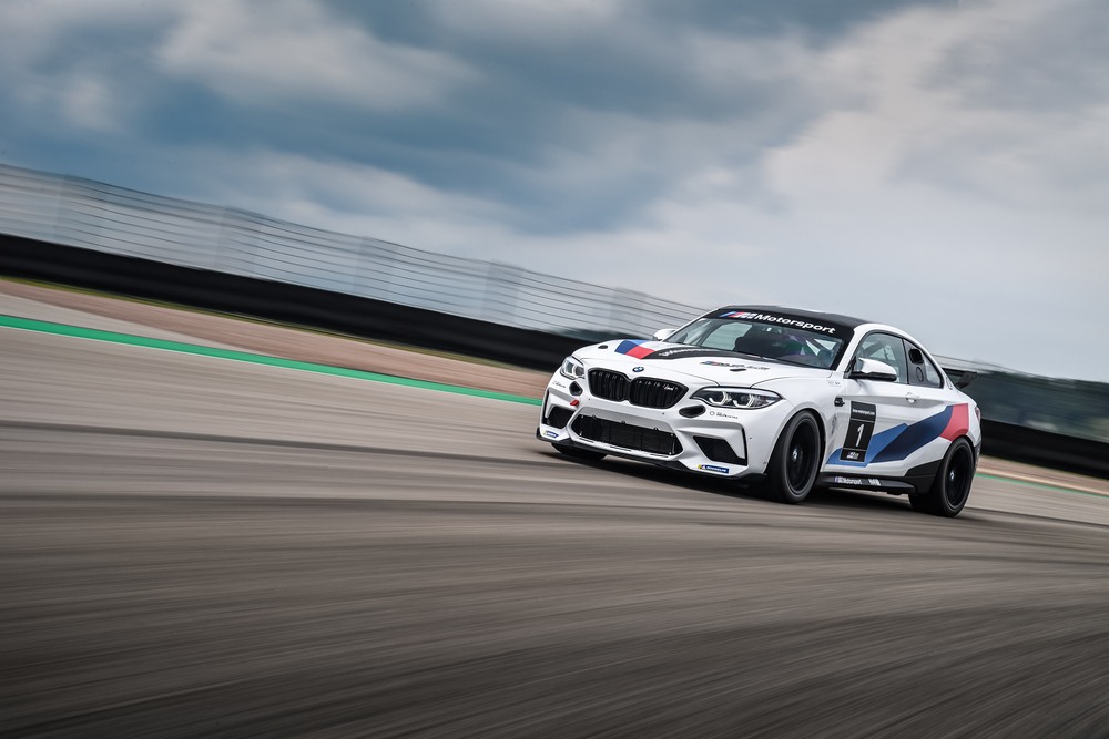 1 the-bmw-m2-cs-racing