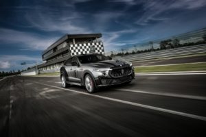 2 Medium-17789-MasterMaserati2021LevanteTrofeo