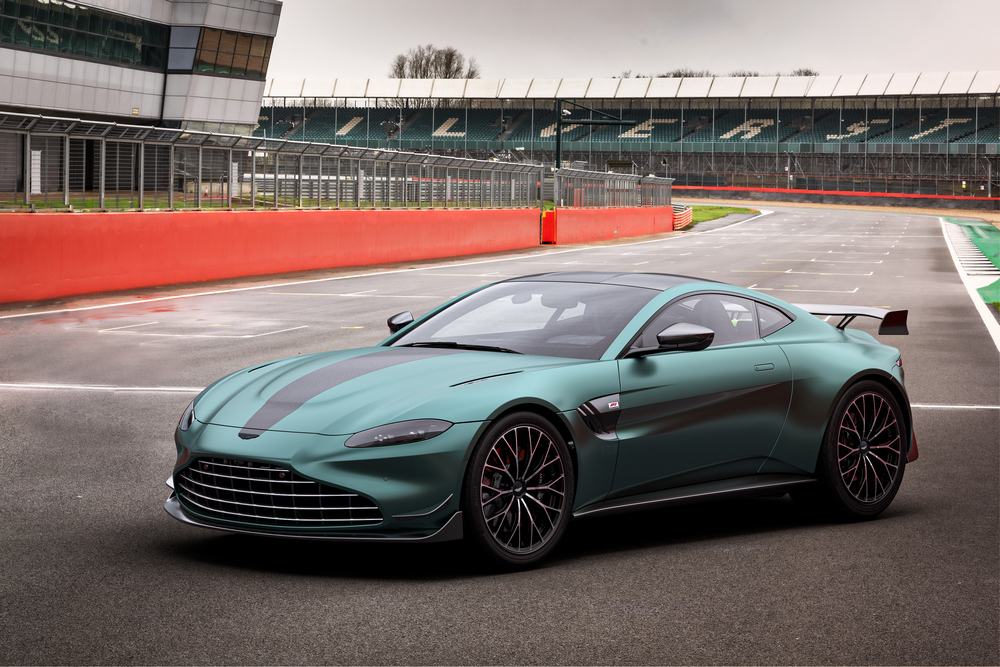 2 Vantage F1® Edition_03