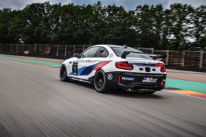 4 _the-bmw-m2-cs-racing