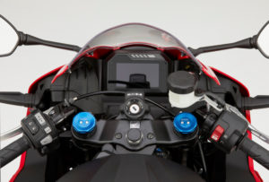 5 2021-CBR600RR_studio-meter_0001_L