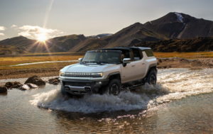 The GMC HUMMER EV SUV completes the HUMMER EV family and features a 126.7-inch wheelbase for tight proportions and a maneuverable body, providing remarkable on- and off-road capability.