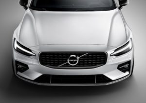 V60 R-Design, in Crystal White Pearl