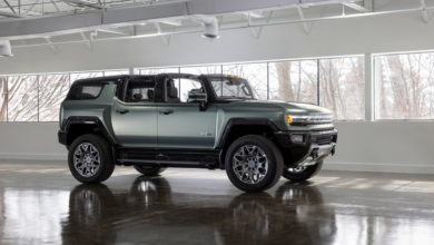 The GMC HUMMER EV SUV completes the HUMMER EV family and features a 126.7-inch wheelbase for tight proportions and a maneuverable body, providing remarkable on- and off-road capability.