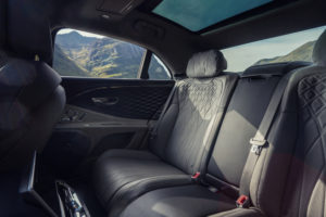 7 Image 10 - Bentley Flying Spur V8 Interior