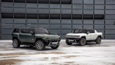 The GMC HUMMER EV SUV completes the HUMMER EV family and features a 126.7-inch wheelbase for tight proportions and a maneuverable body, providing remarkable on- and off-road capability.