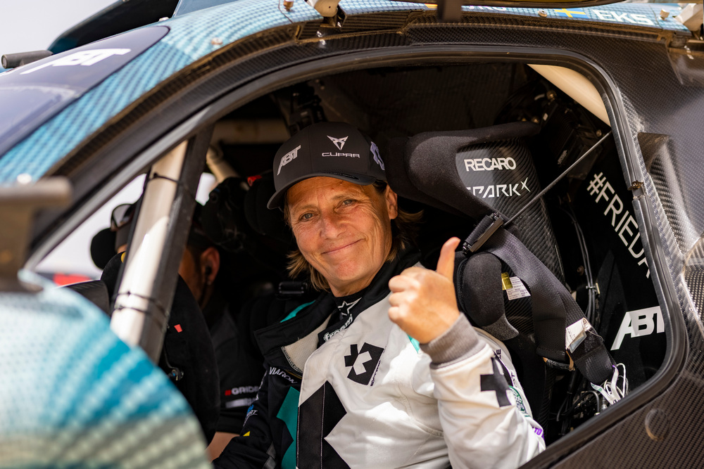 LAC ROSE, SENEGAL - MAY 29: Jutta Kleinschmidt (GER), ABT CUPRA XE during the Ocean X-Prix at Lac Rose on May 29, 2021 in Lac Rose, Senegal. (Photo by Colin McMaster)