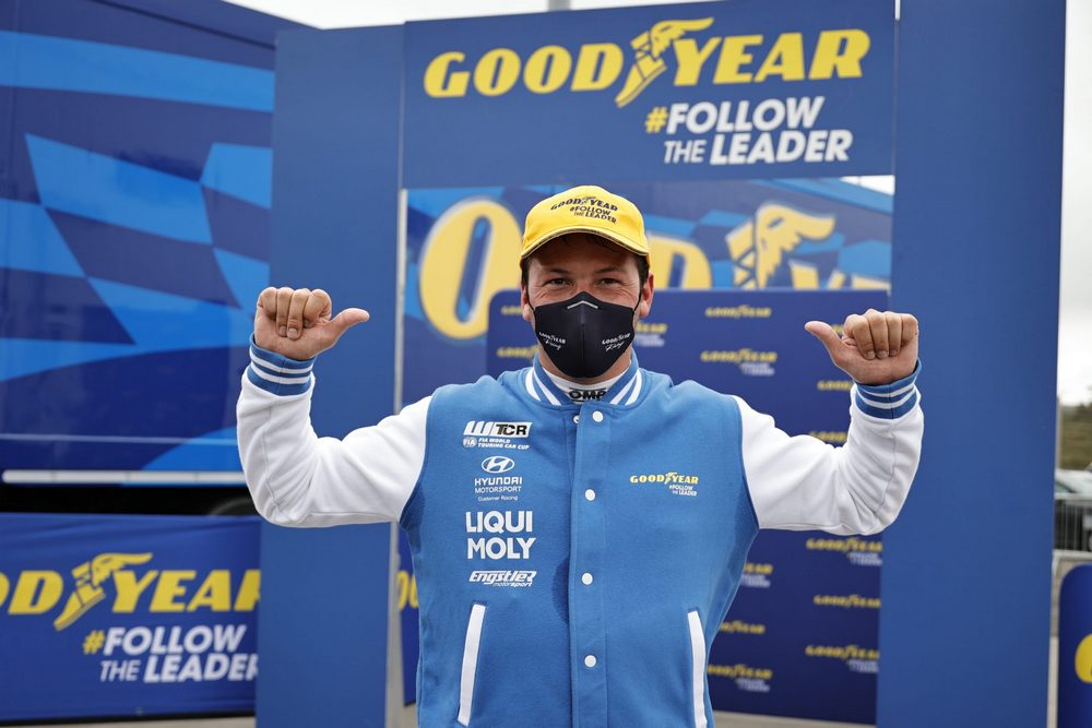 11-Jean-5 Karl-Vernay-Goodyear-FollowTheLeader-scaled