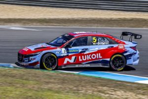 6 12-Norbert-Michelisz-scaled