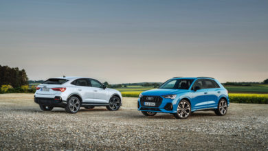 Audi Q3 Sportback 45 TFSI e Static photo, Colour: Glacier white Audi Q3 45 TFSI e Static photo, Colour: Turbo blue