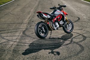 2 Ducati_Hypermotard_950_SP _34__UC287660_High