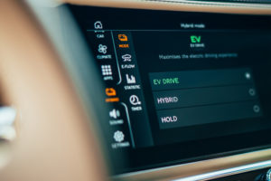 6 Bentley Flying Spur Hybrid