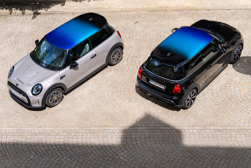 9 _the-mini-cooper-se-a