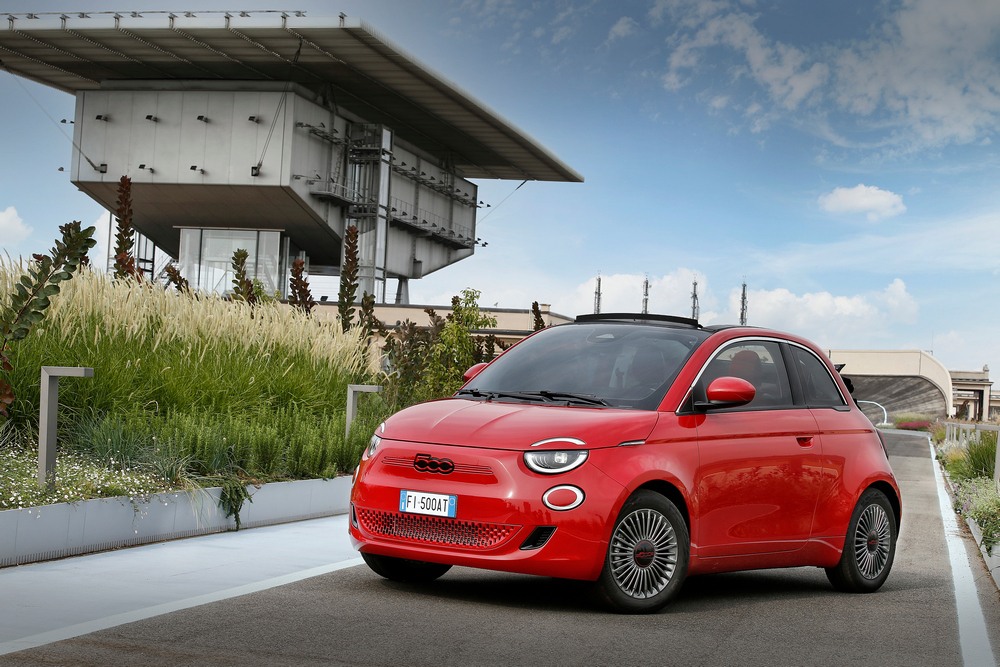 2 NewFiat500(RED)(5)