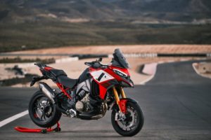 3 MY22_Ducati_Multistrada_V4_PikesPeak_069_UC347801_High