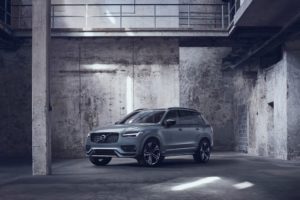 XC90 Recharge Plug-In Hybrid R-Design, in Thunder Grey