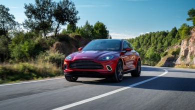 1 Aston Martin DBX01
