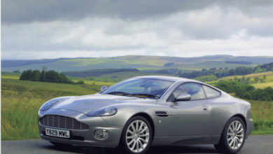 10 The Aston Martin V12 Vanquish - 2001