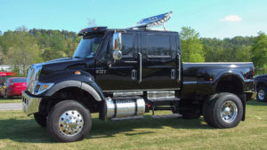 1024px-International_CXT_Commercial_Extreme_Truck_1