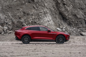 6 Aston Martin DBX06