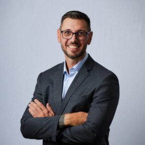 1 Ettiene Van Der Watt, Regional Director at Axis Communications MEA - NEW - lowres