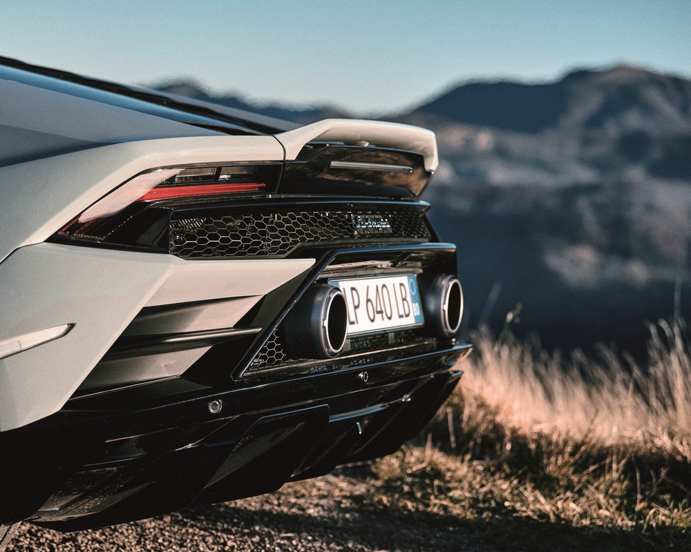 1 Lamborghini_Huracán (1)