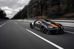 15_bugatti_chiron_300-record
