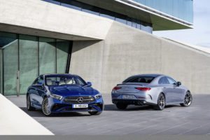 Mercedes-Benz und Mercedes-AMG CLS 53 4MATIC+ (Kraftstoffverbrauch kombiniert 9,0-5,1 l/100 km; CO2-Emissionen kombiniert 206-135g/km)*;Kraftstoffverbrauch kombiniert 9,0-5,1 l/100 km; CO2-Emissionen kombiniert 206-135 g/km* Mercedes-Benz and Mercedes-AMG CLS 53 4MATIC+ (combined fuel consumption 9.0-5.1 l/100 km; combined CO2 emissions 206-135 g/km)*;Combined fuel consumption 9.0-5.1 l/100 km; combined CO2 emissions 206-135 g/km*