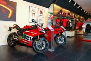 4 Ducati London_01_UC359338_High