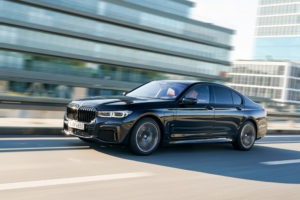 1 _the-bmw-745e-08-2020