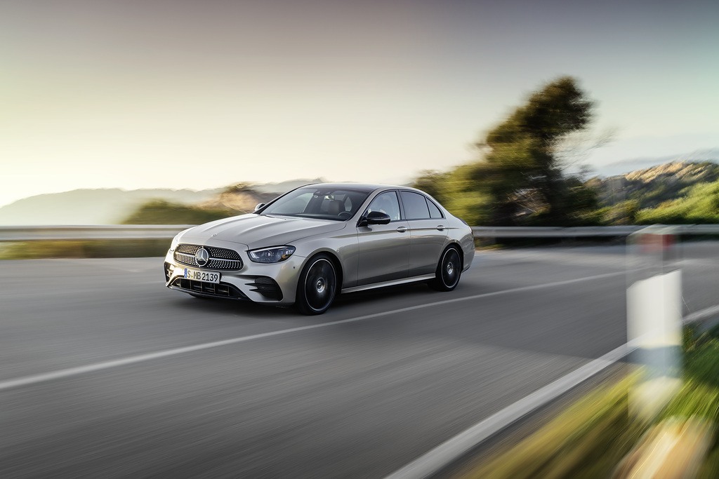 Mercedes-Benz E-Klasse Limousine, 2020, Outdoor, Exterieur: mojavesilber metallic, AMG-Line Mercedes-Benz E-Class Sedan, 2020, Outdoor, exterior: mojave silver metallic, AMG line
